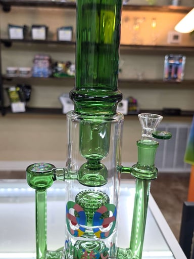 Preview pic of Cheech Glass Straight Tube Recycler