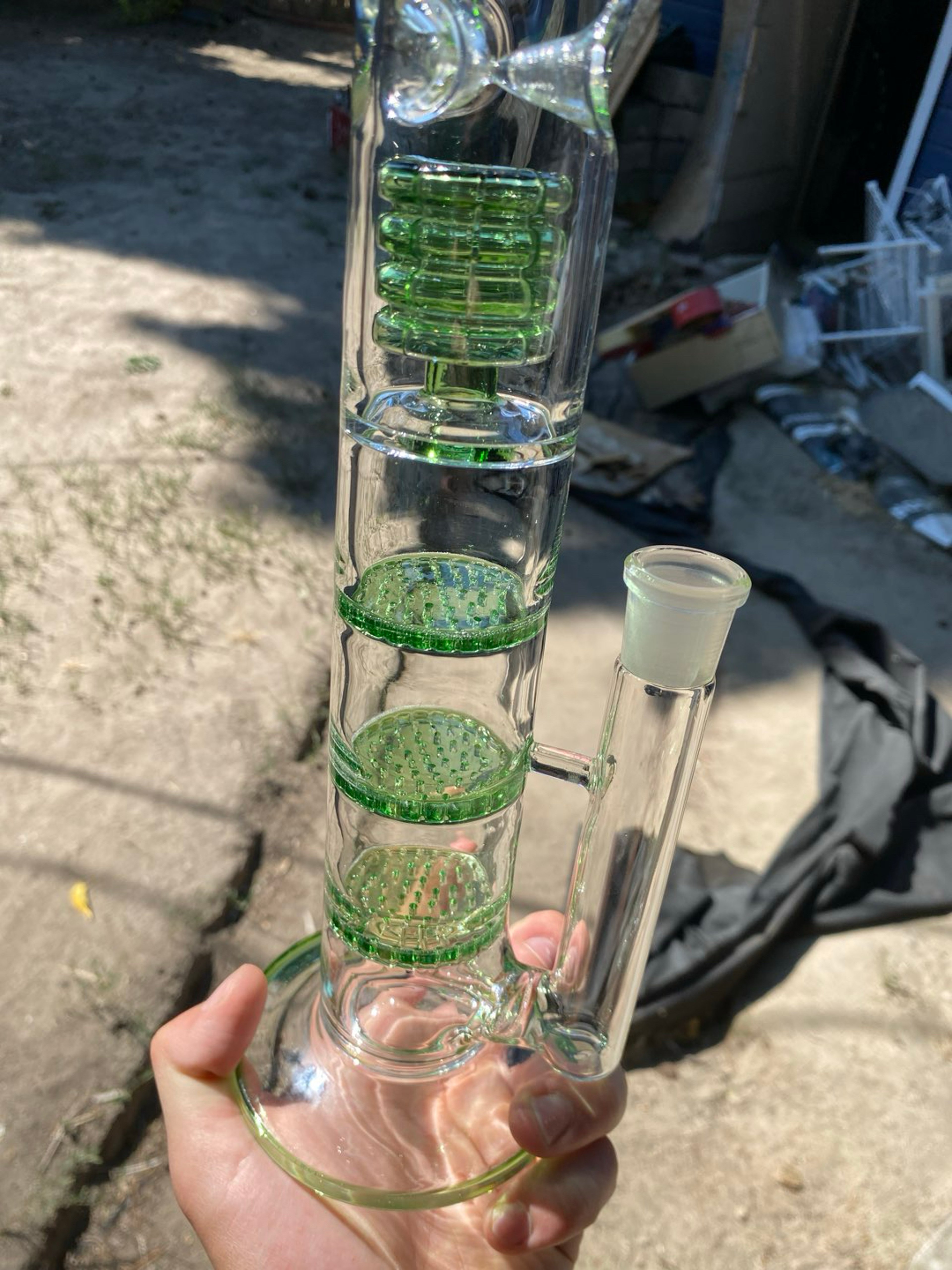 Preview pic of 16’ 18mm green quad honeycomb perc bong