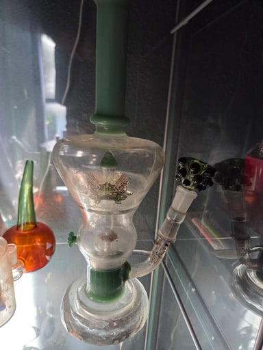 Preview pic of Crown Glass Bong
