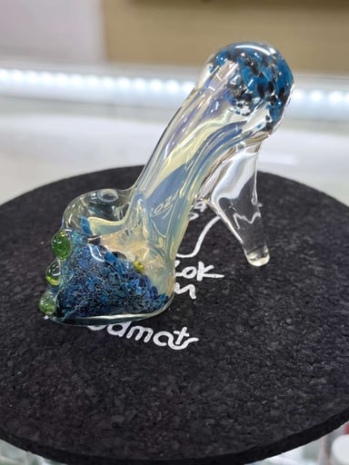 Preview pic of High Heel Dry Pipe