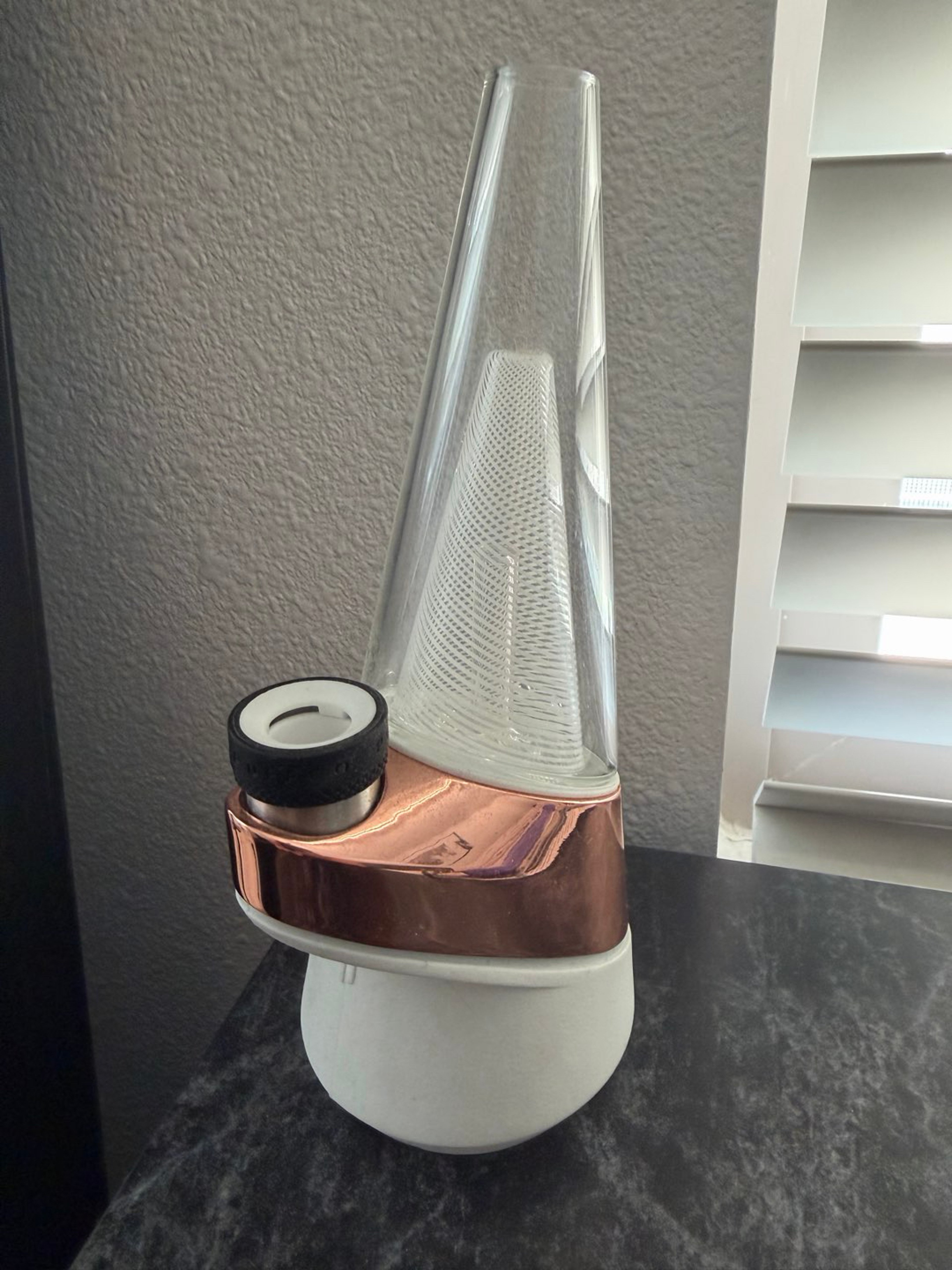 Preview pic of Puffco - MEDUSA Peak - NON FUNCTIONAL