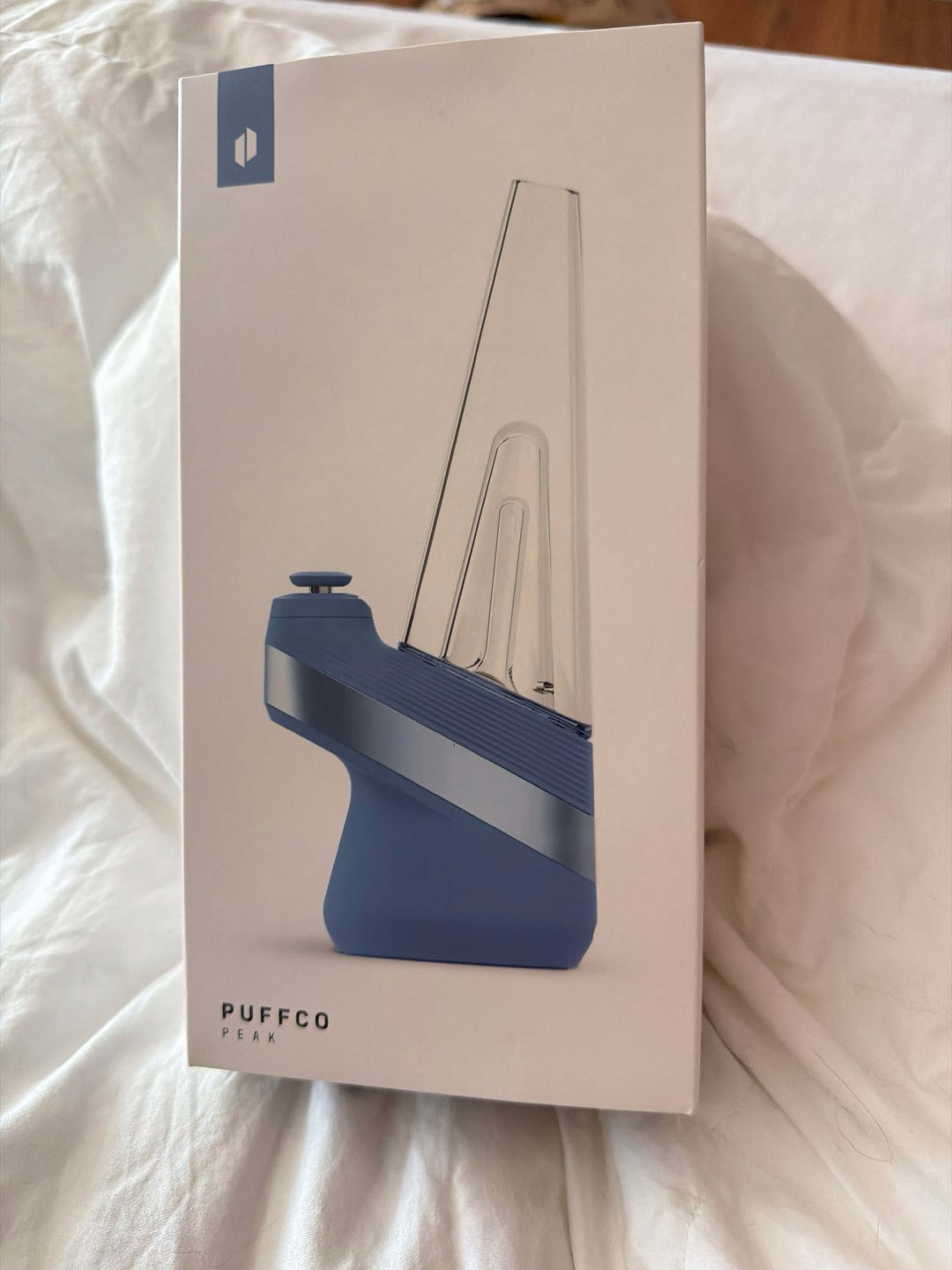 Preview pic of Puffco Peak Sapphire