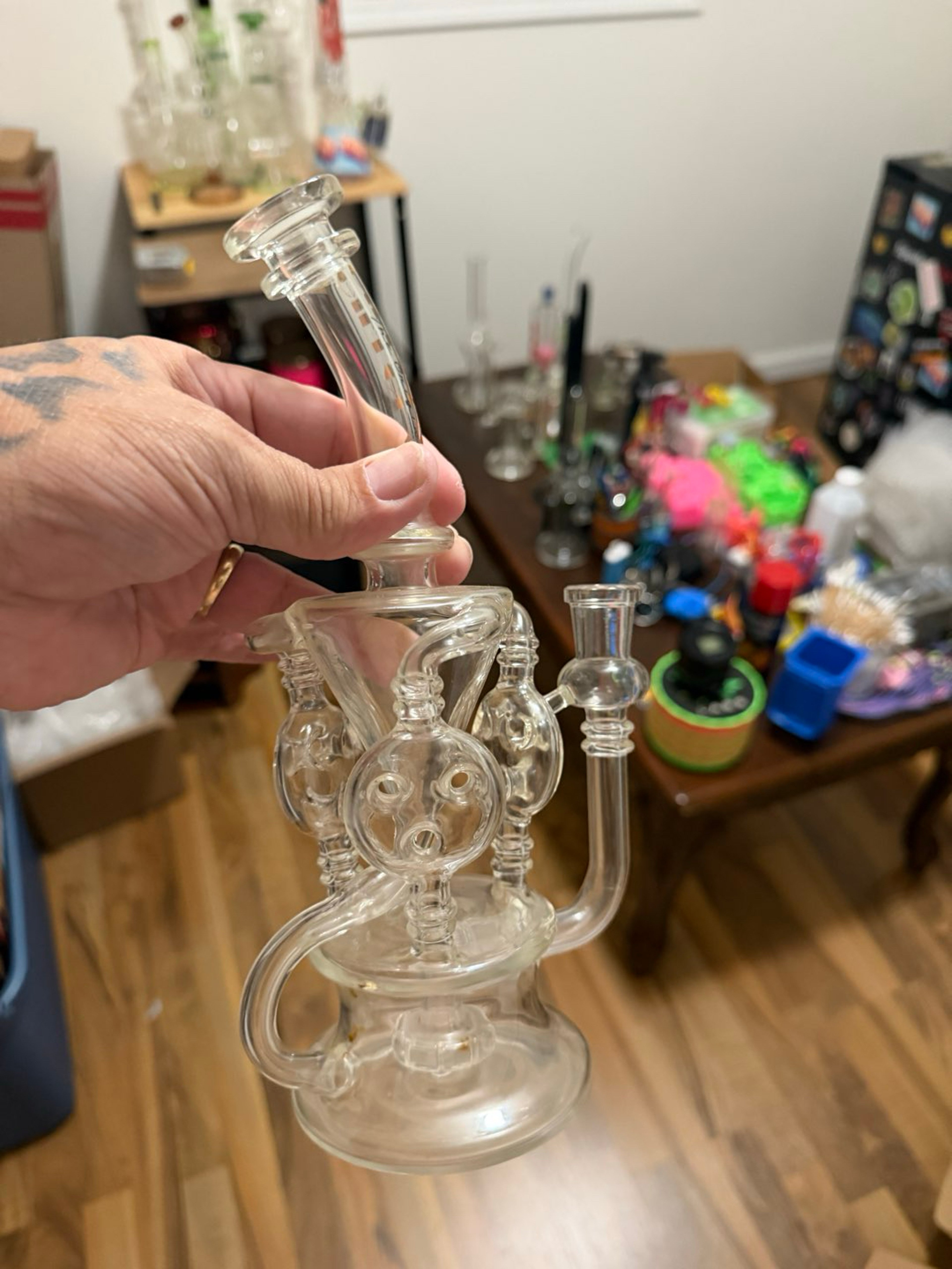 Preview pic of Gili glass triple Swiss recycler