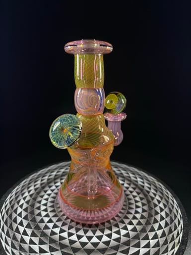 Preview pic of Matt A Glass Banger Hanger