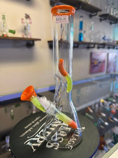 Preview pic of Emperial glass 10in gummy worm beaker