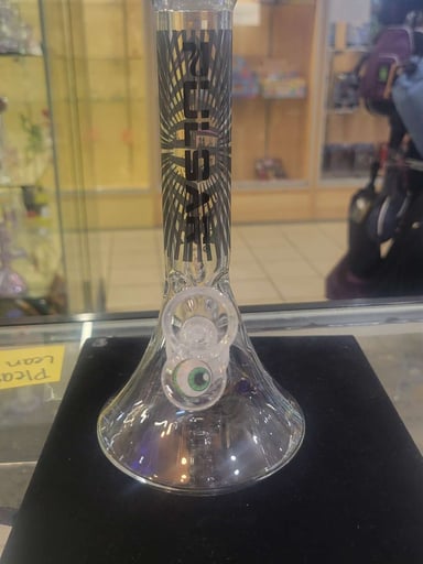 Preview pic of Pulsar Beaker with a black cat