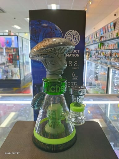 Preview pic of Cheech glass "voodoo master" bong new in box