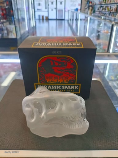 Preview pic of Hemper Jurassic Park hand pipe new in box