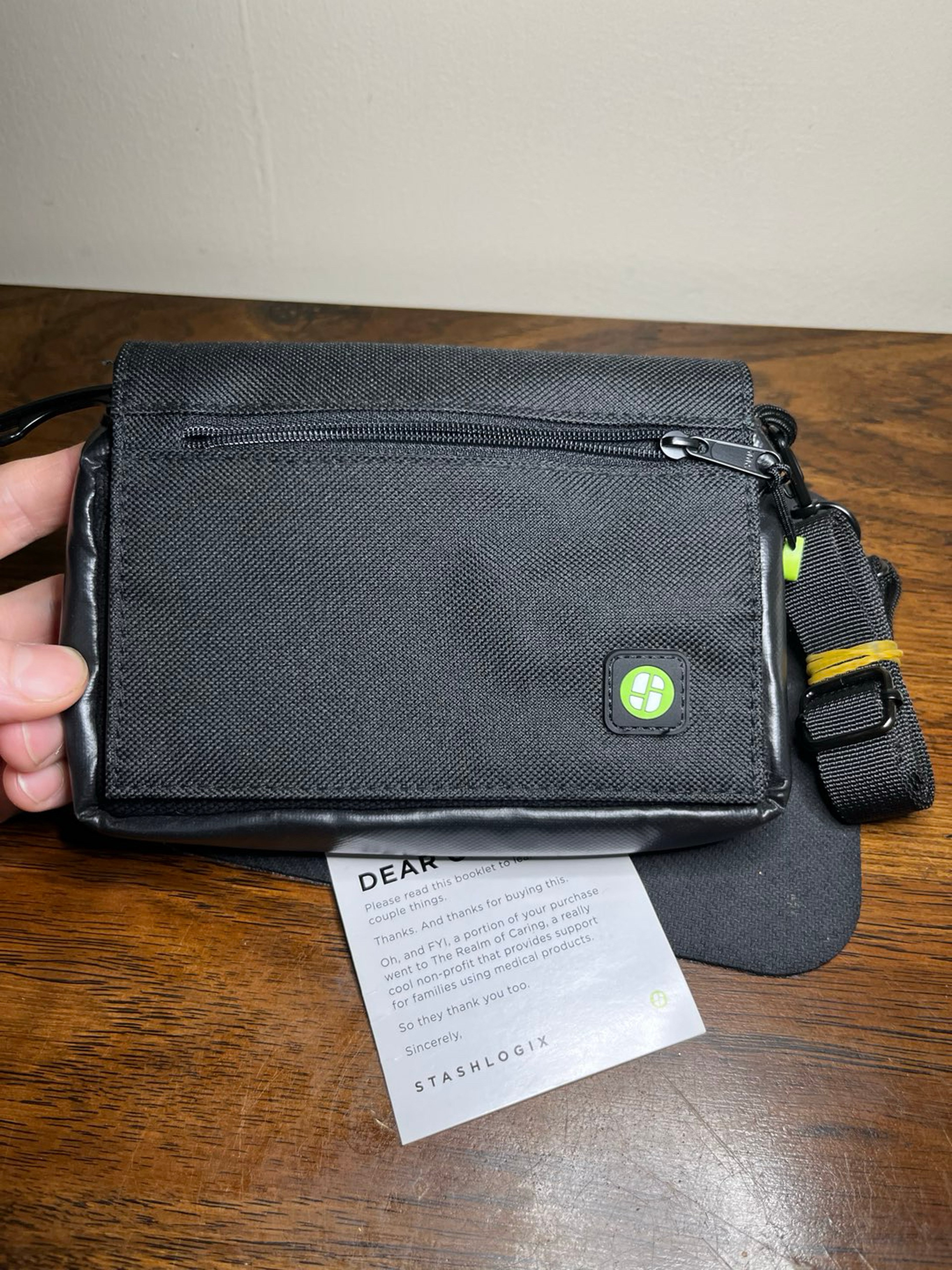 Preview pic of Stash Logix Highland smell proof lockable bag