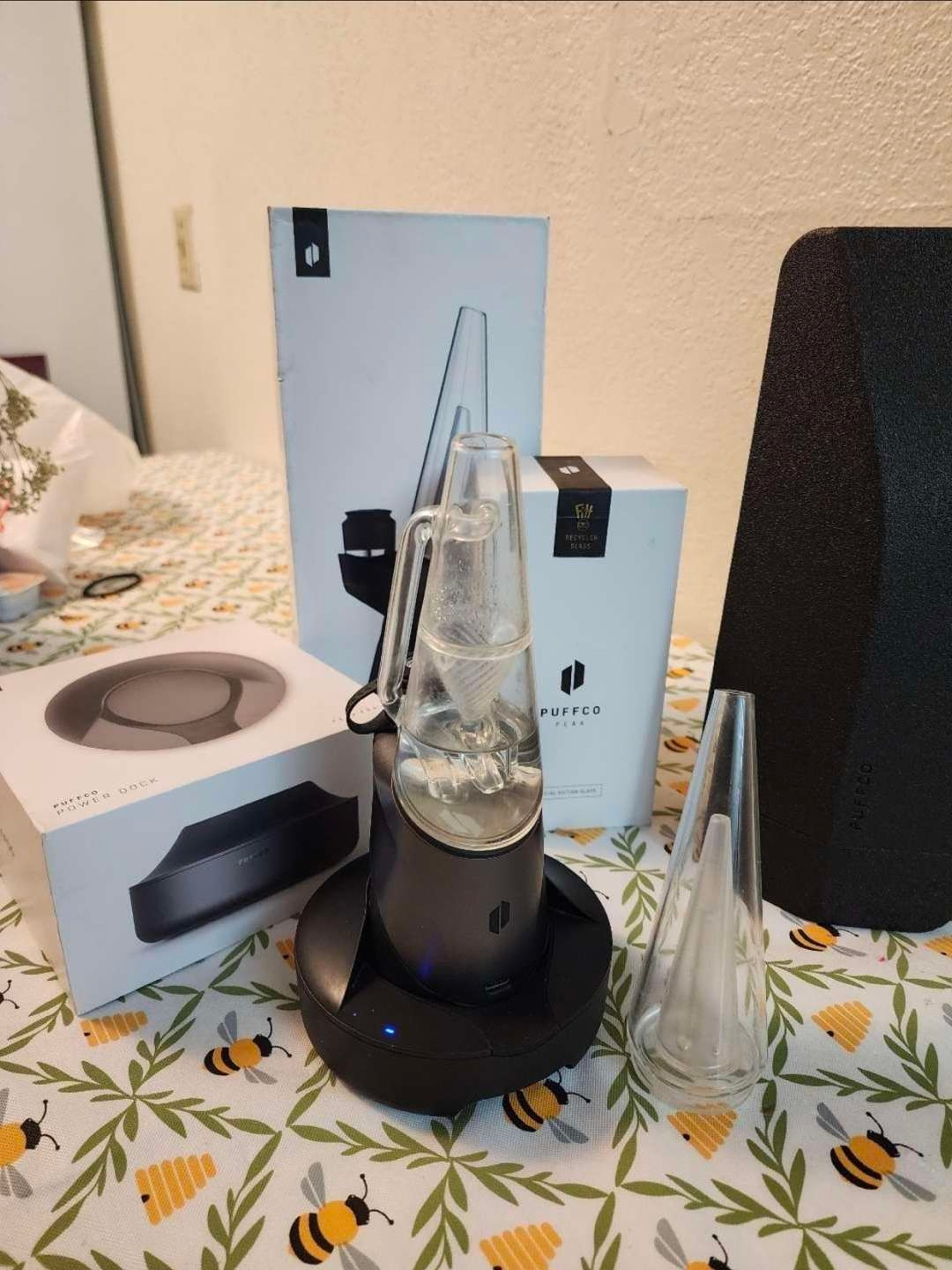 Preview pic of Puffco peak pro bundle