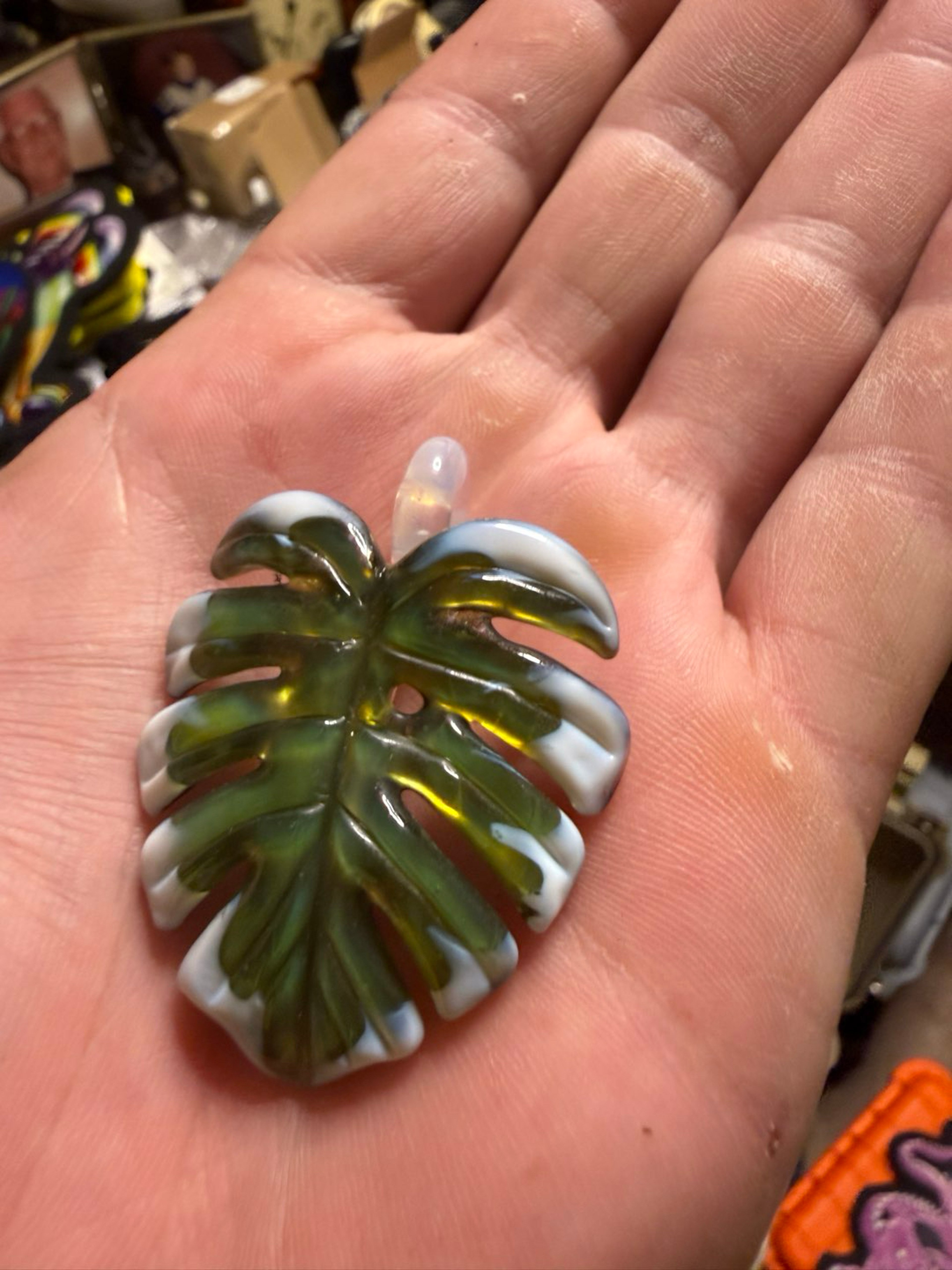 Preview pic of Roe Monstera Leaf!