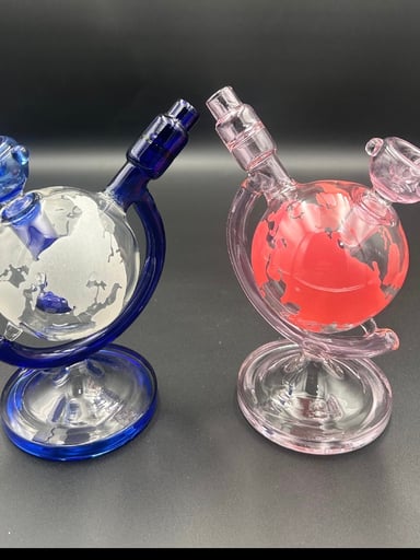 Preview pic of 7” Pink Globe Water Pipe