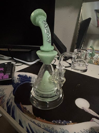 Preview pic of AFM 9 inch pyramid perk dab rig slime