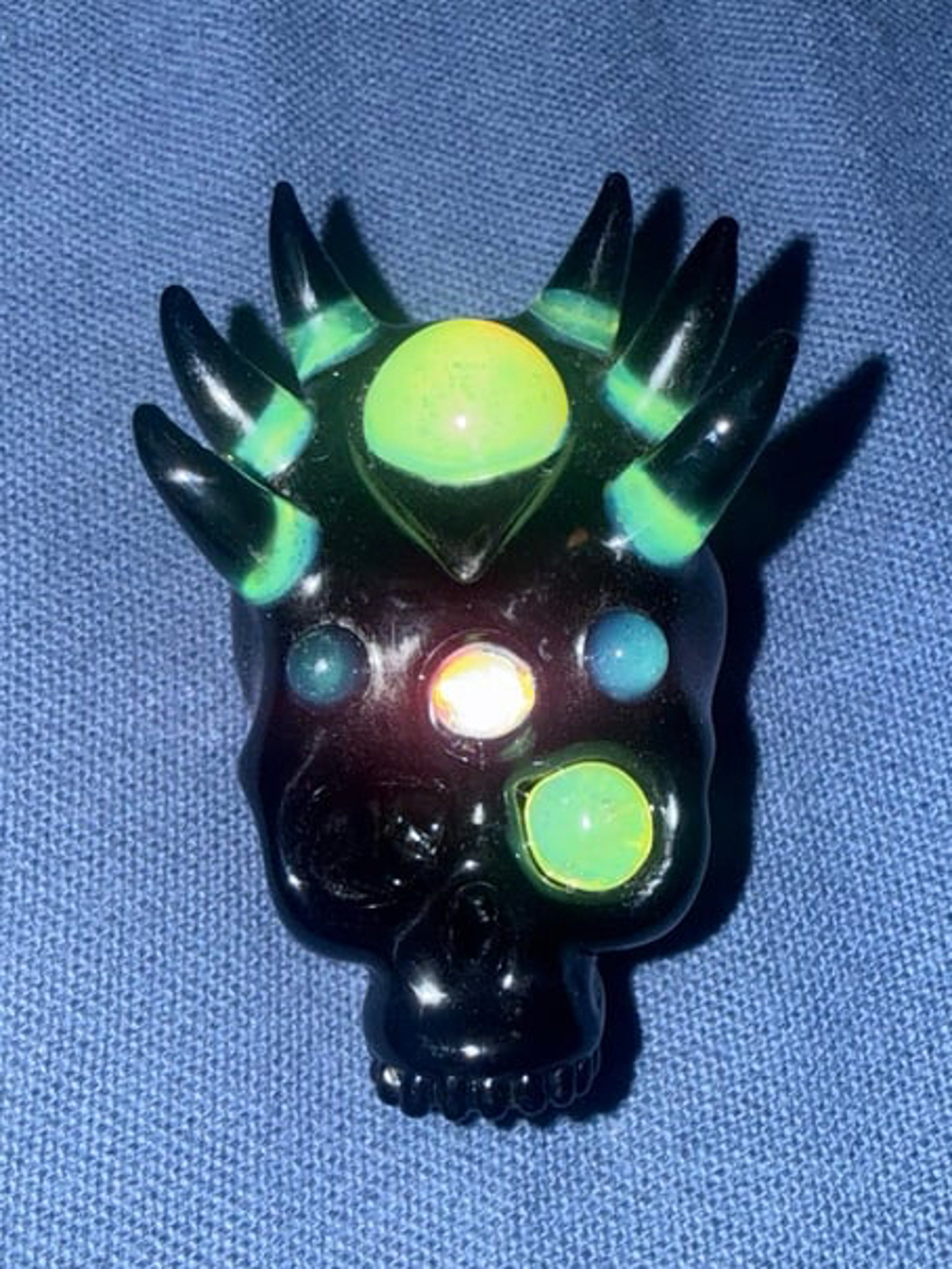 Preview pic of Aquarist Skull Opal Pendant (2nd Quality)
