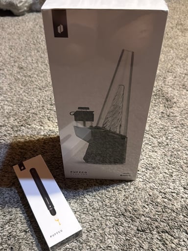 Preview pic of Puffco pro peak and hot knife