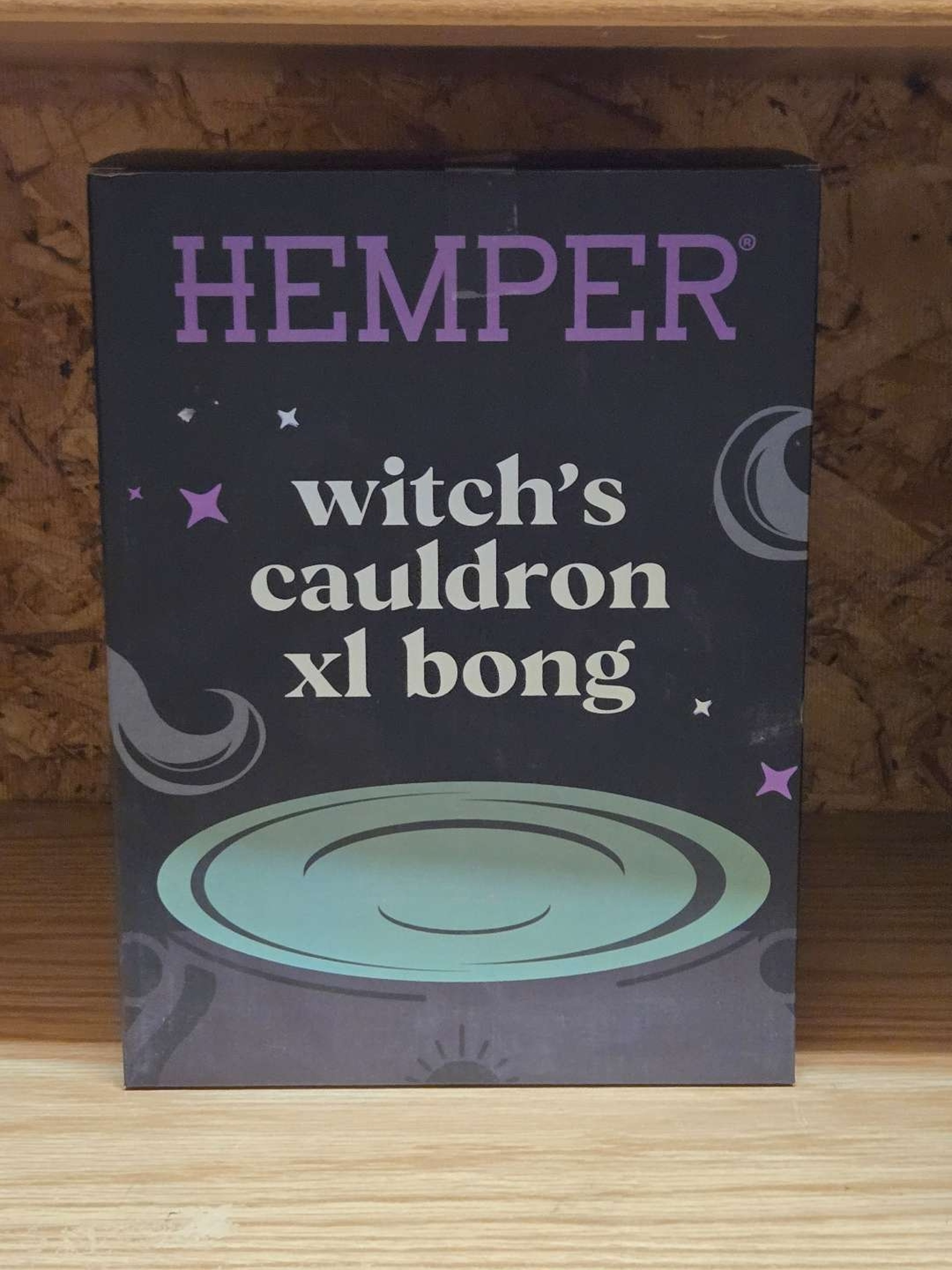 Preview pic of Witch cauldron bong