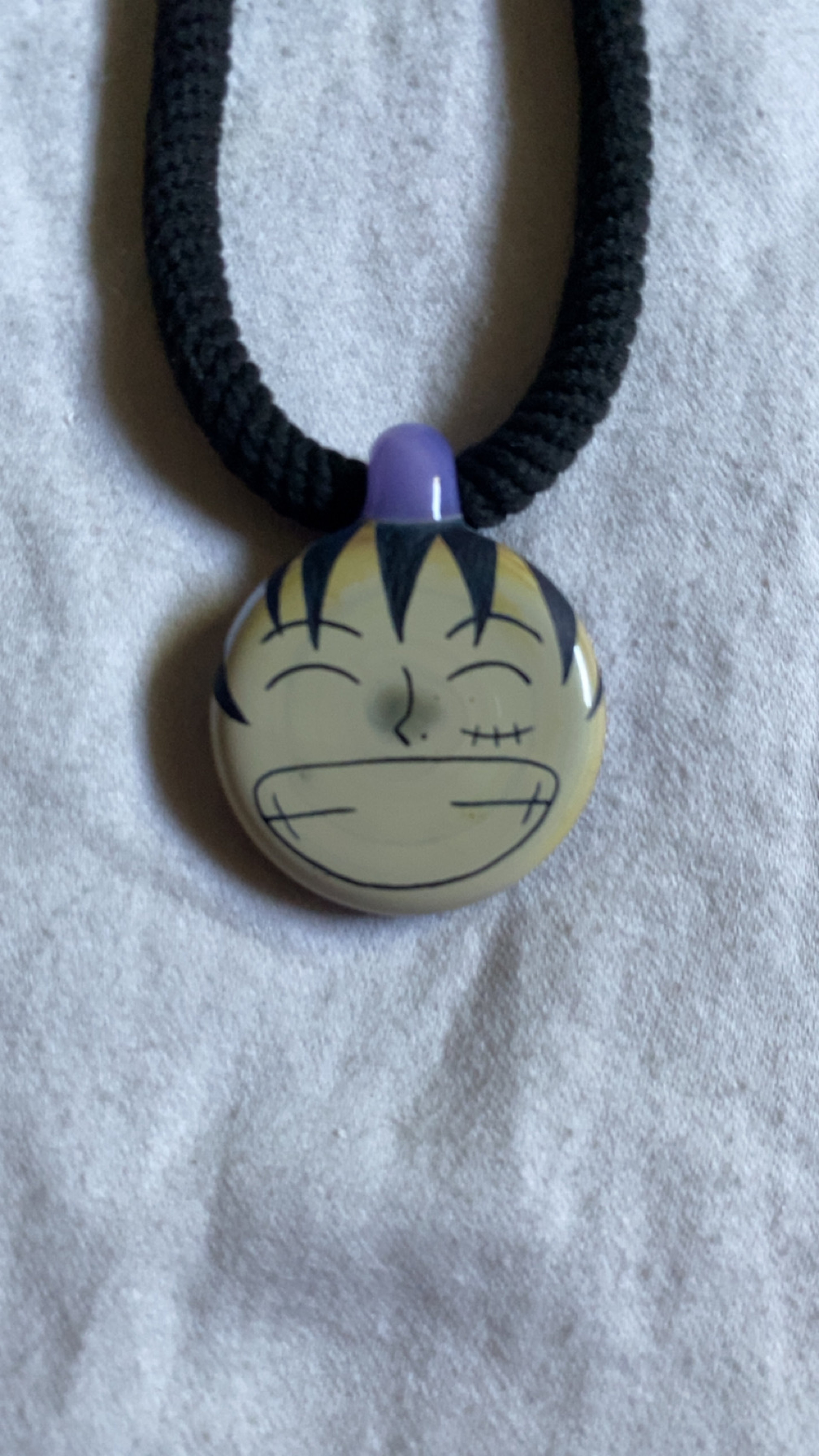 Preview pic of One piece Luffy/gum gum carved pendant