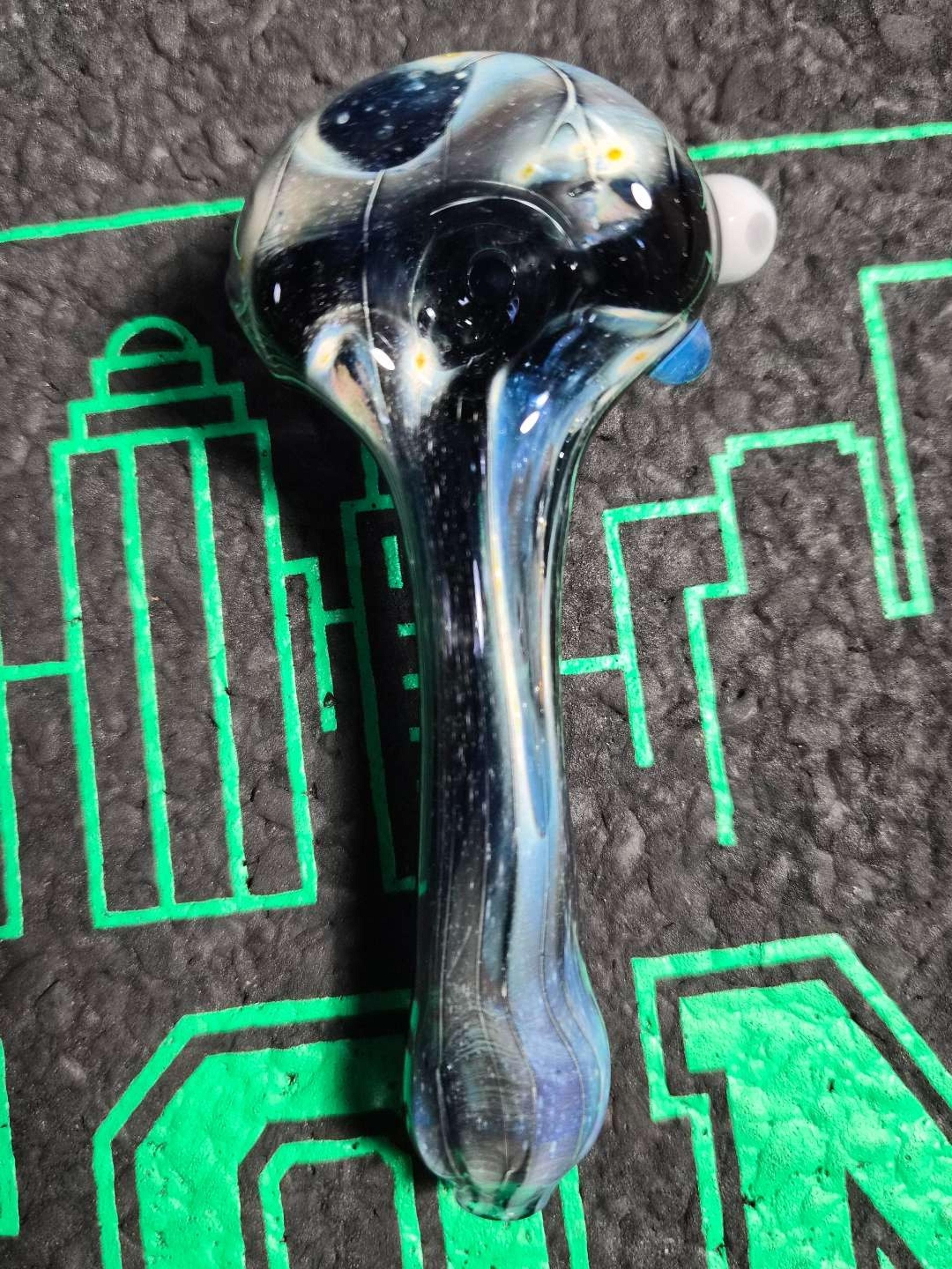 Preview pic of Space Spoon Pipe by Seanzo Glass