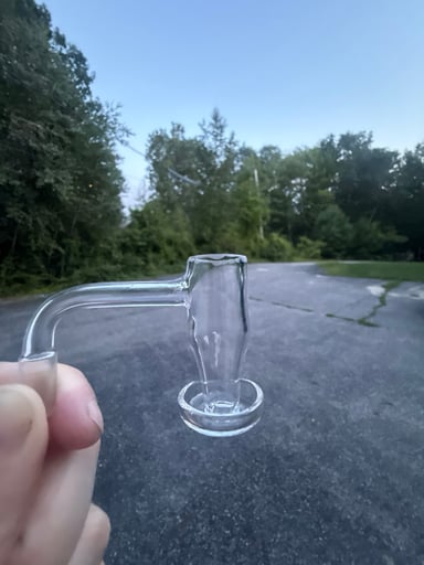 Preview pic of Ewok glass Terp elevator.