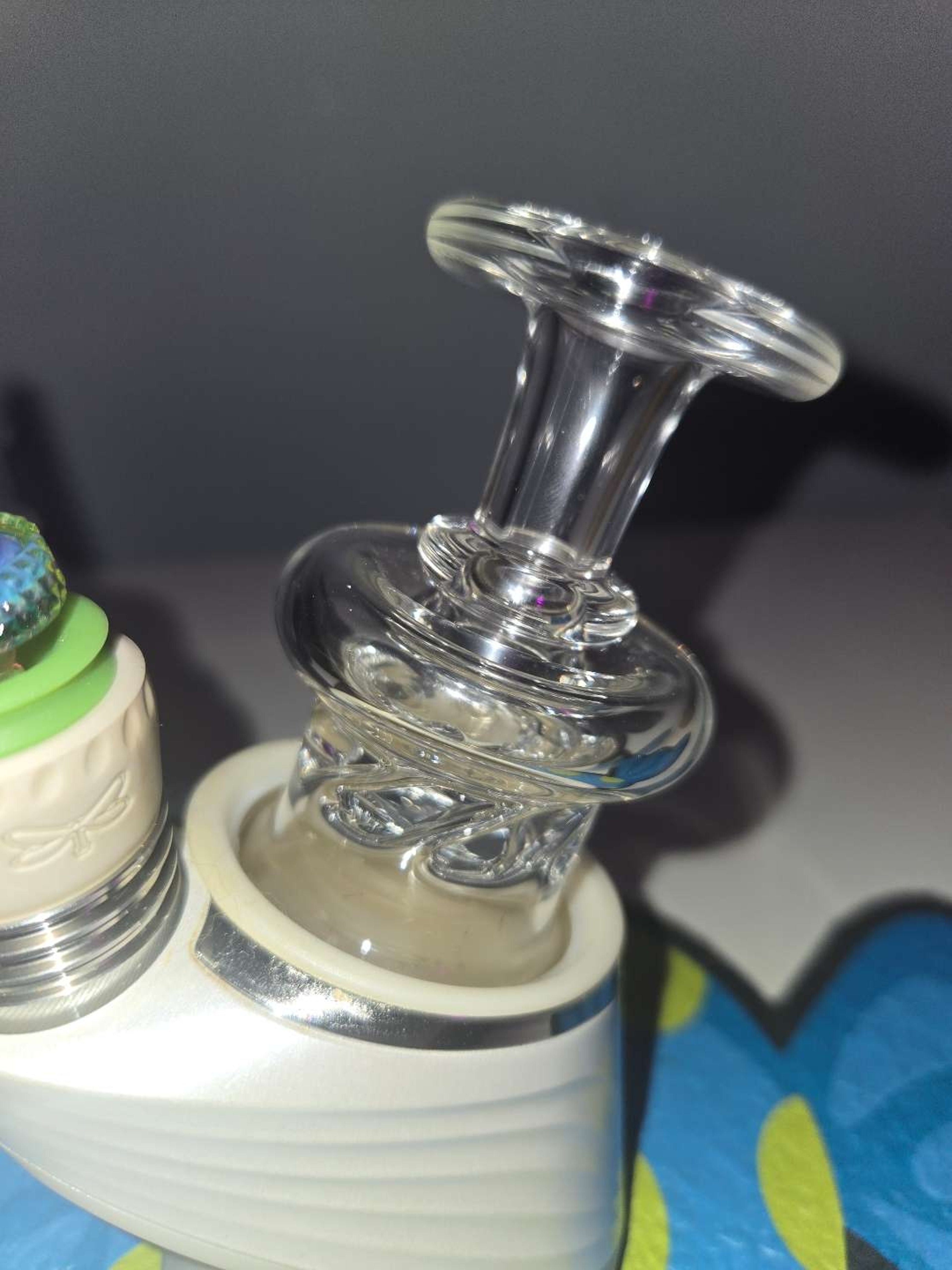 Preview pic of Worm Glass dry top puffco peak pro
