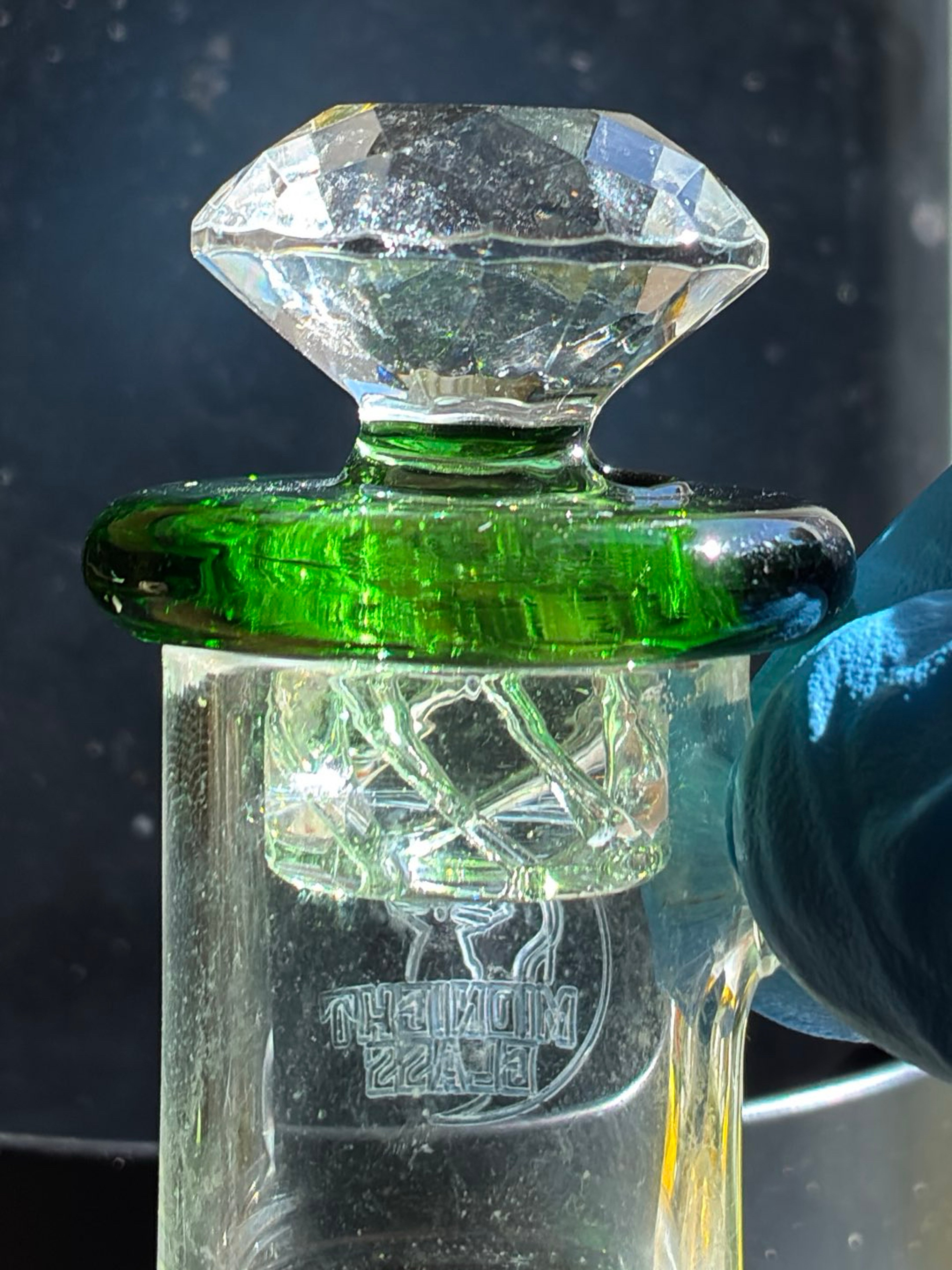 Preview pic of Faceted carb cap