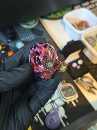 Preview pic of Banjo Devi Head Pendant