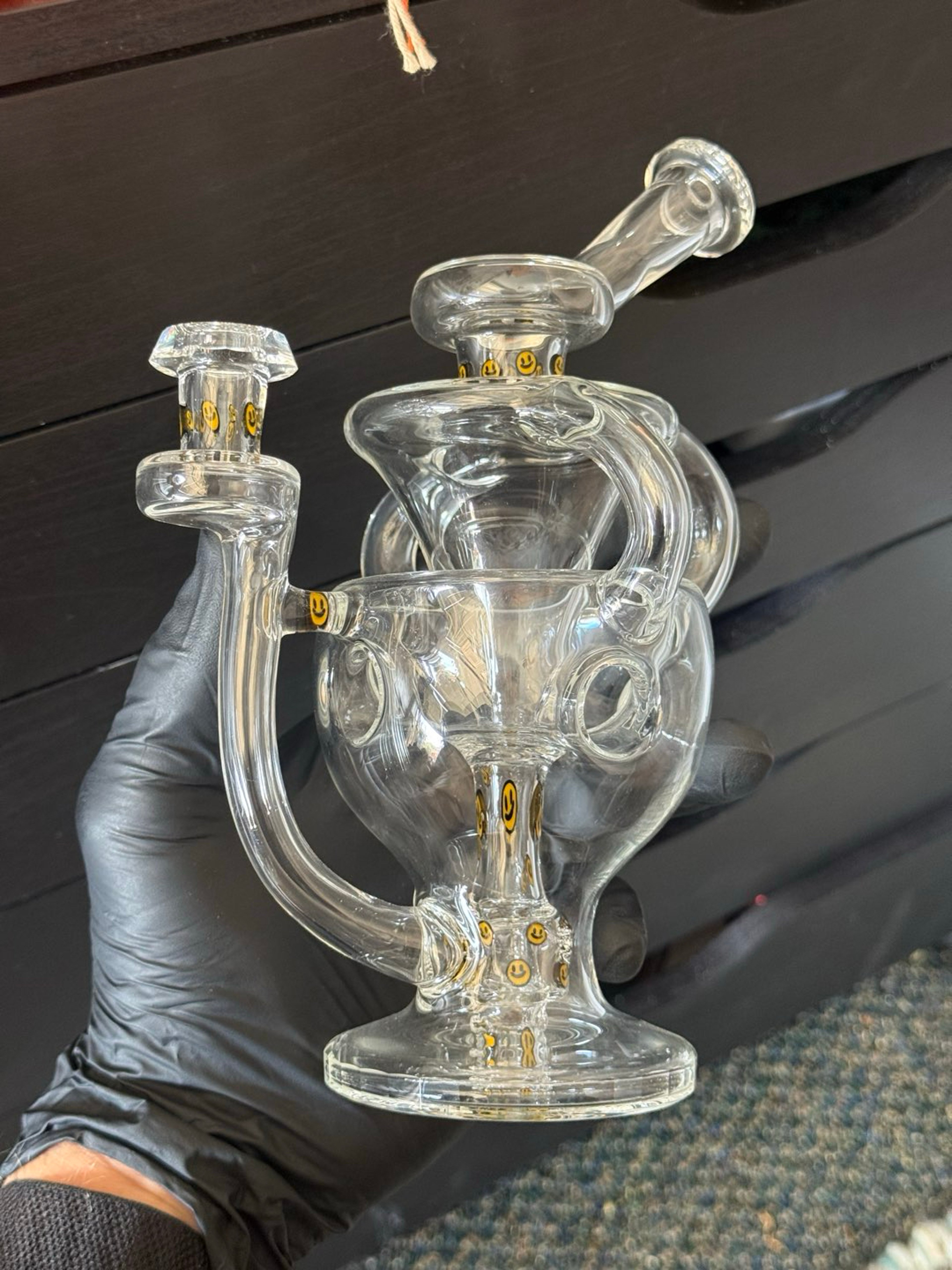 Preview pic of Drewbie glass faceted Smilie exocycler