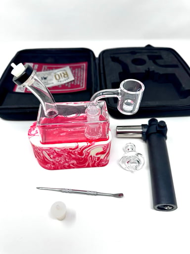 Preview pic of NEW Stache RiO MakeOver Red Swirl – Discontinued Complete Kit w/ Case