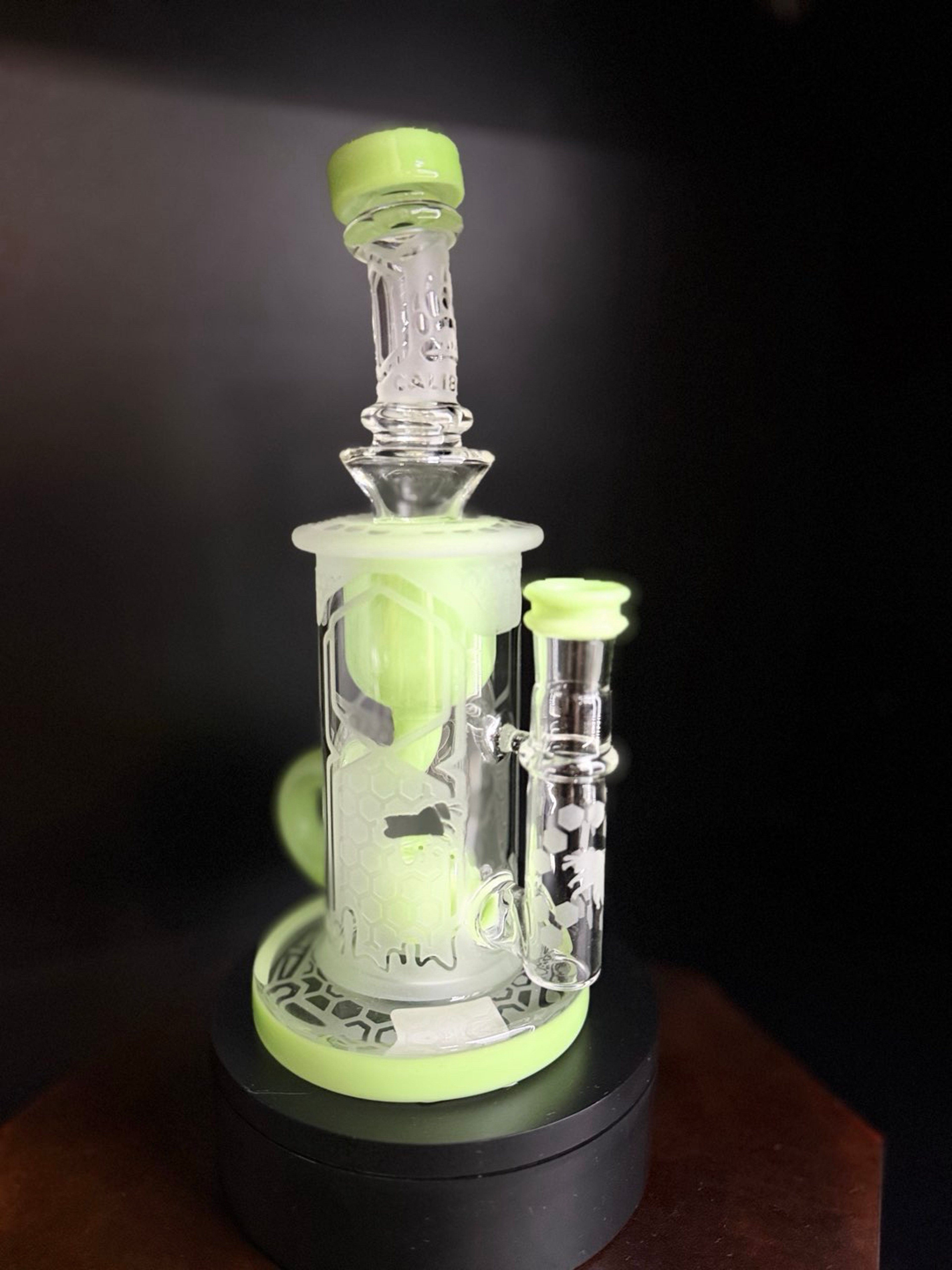 Preview pic of CaliBear Glass rig