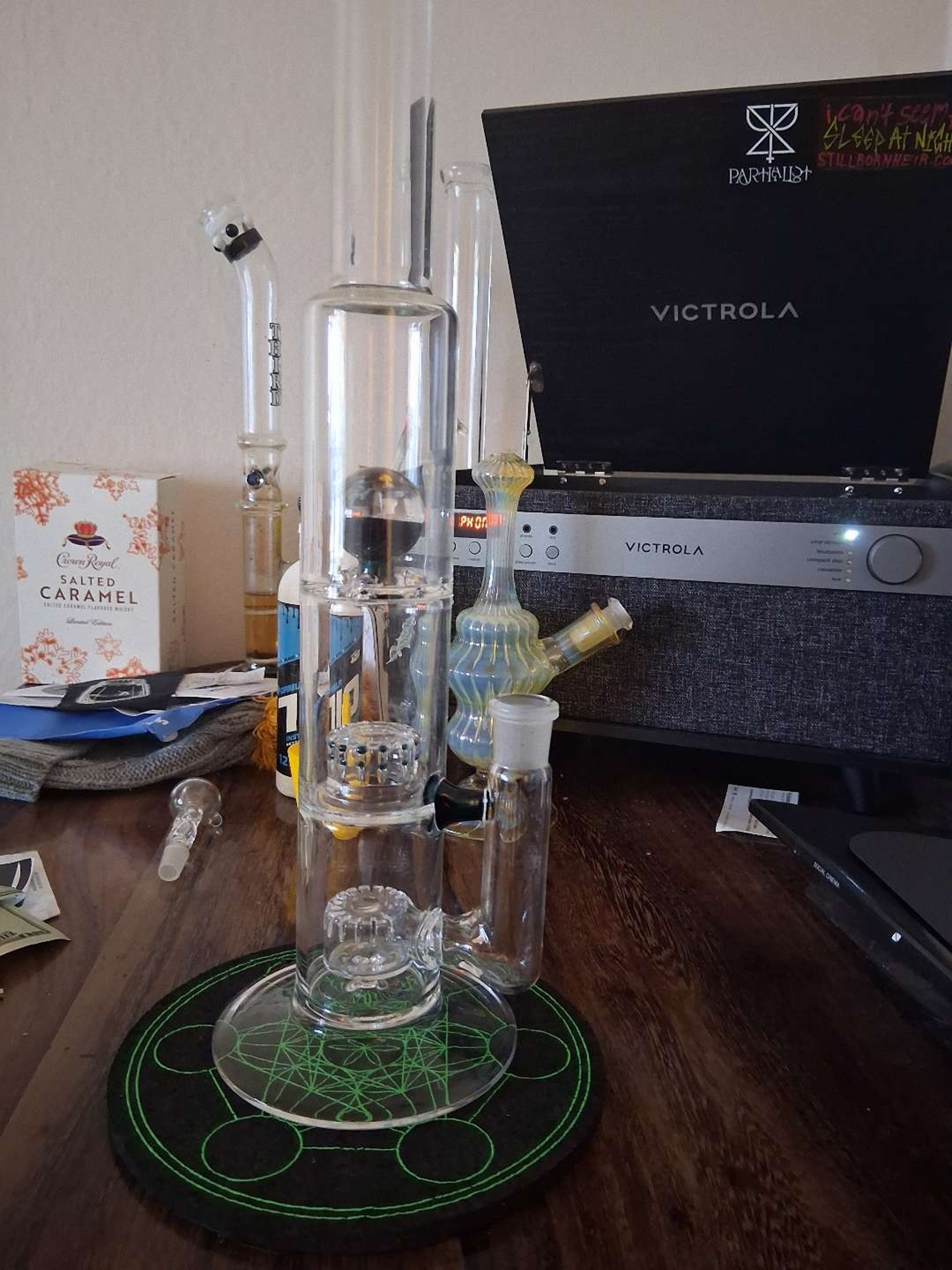 Preview pic of IV Glass 18in Tube