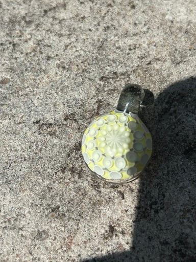 Preview pic of Mini Olour glass pendant