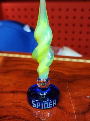 Preview pic of Spiders Glass Opal Dabber