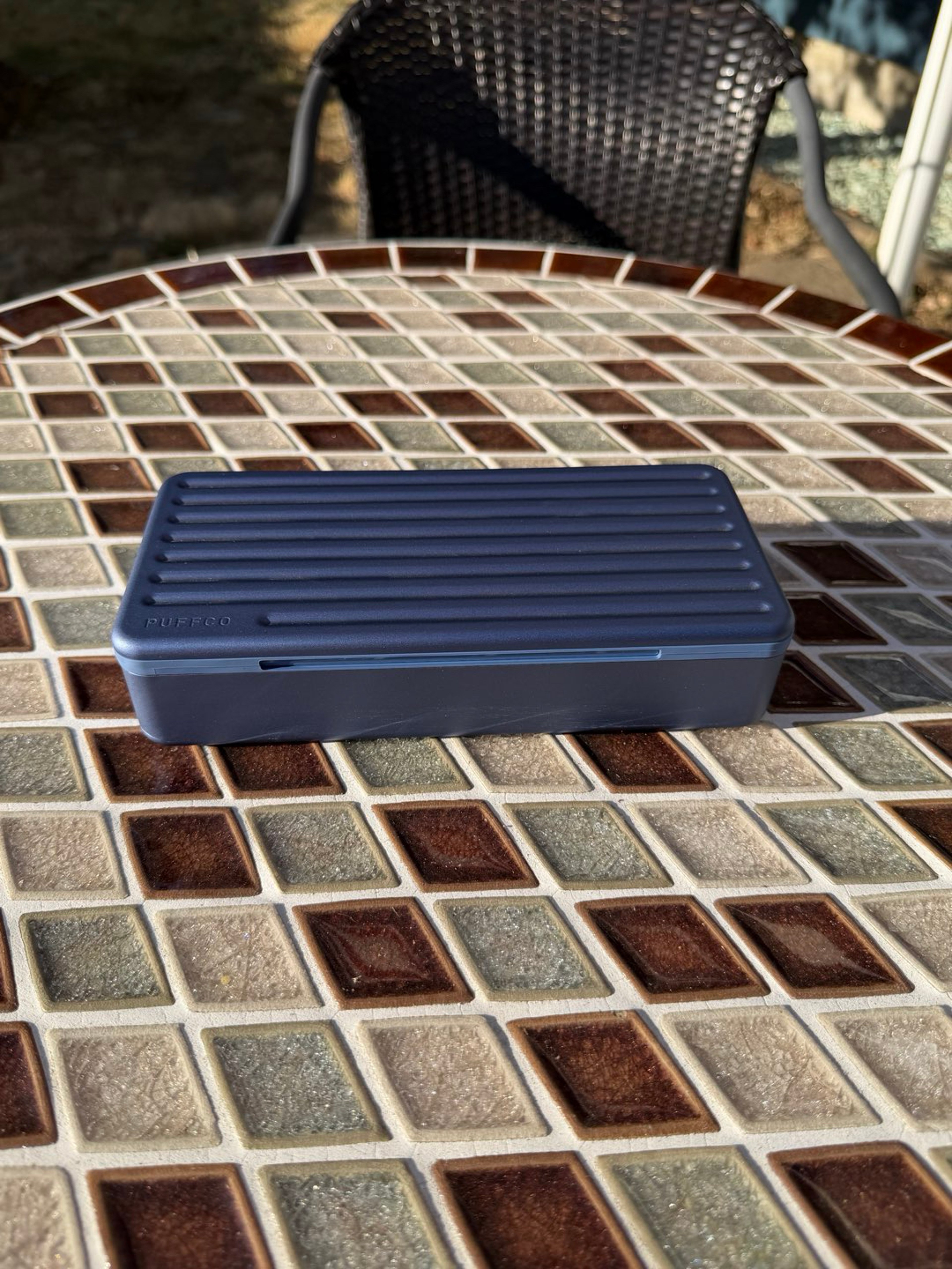 Preview pic of Puffco pivot case in sapphire colorway