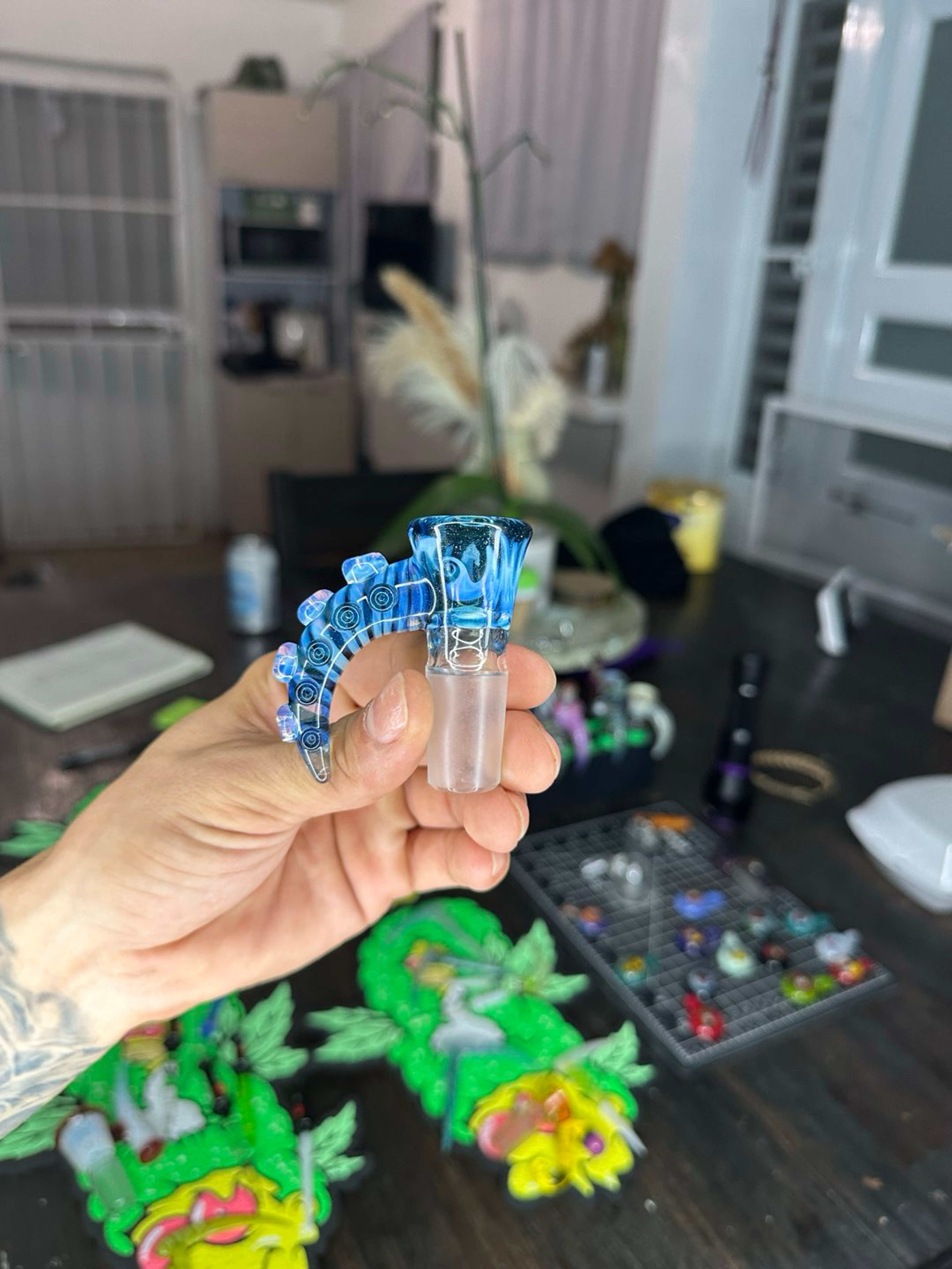 Preview pic of UV 4/18 tentacle horn