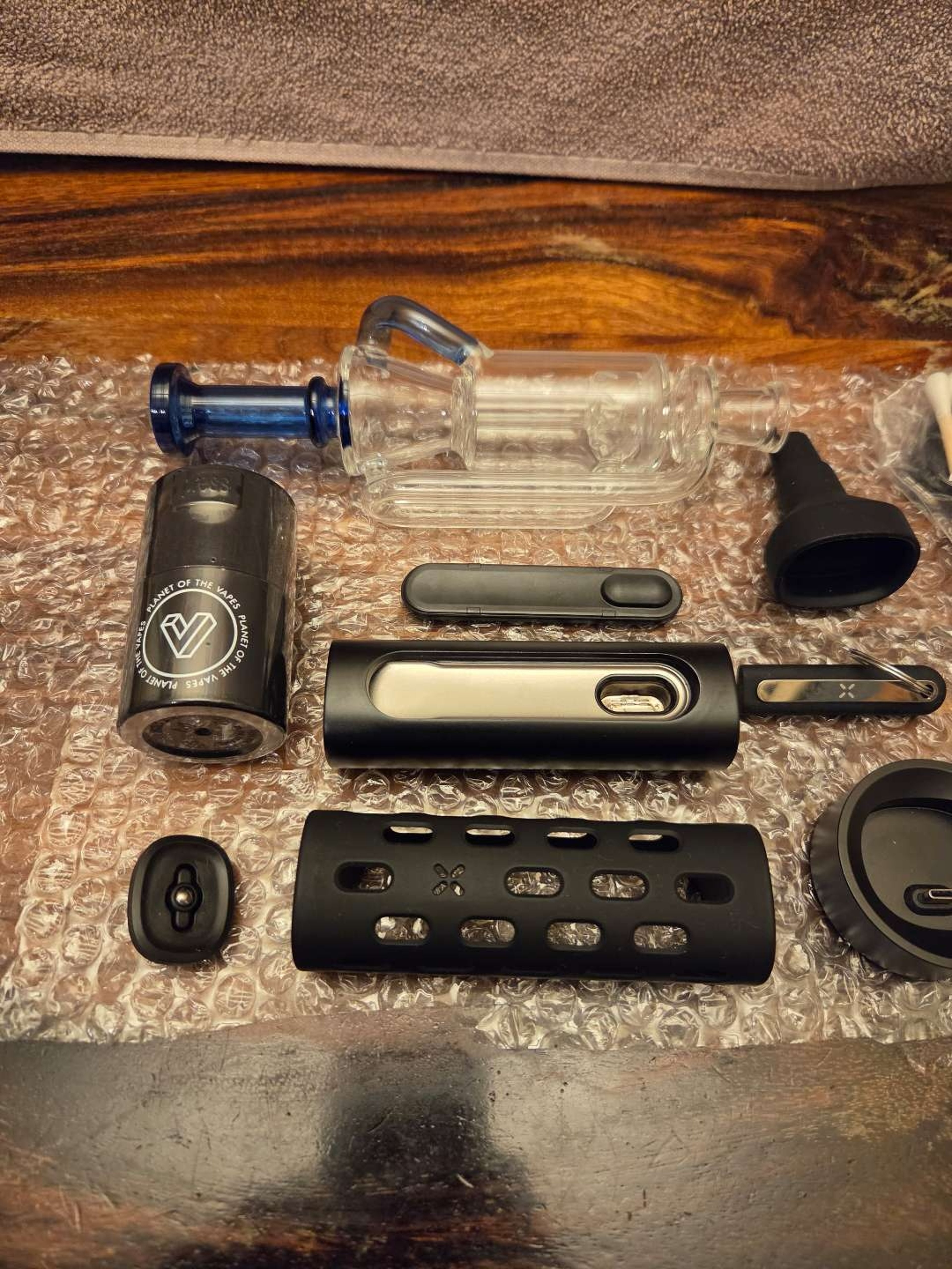 Pax Flow with accessories and bubbler image 0
