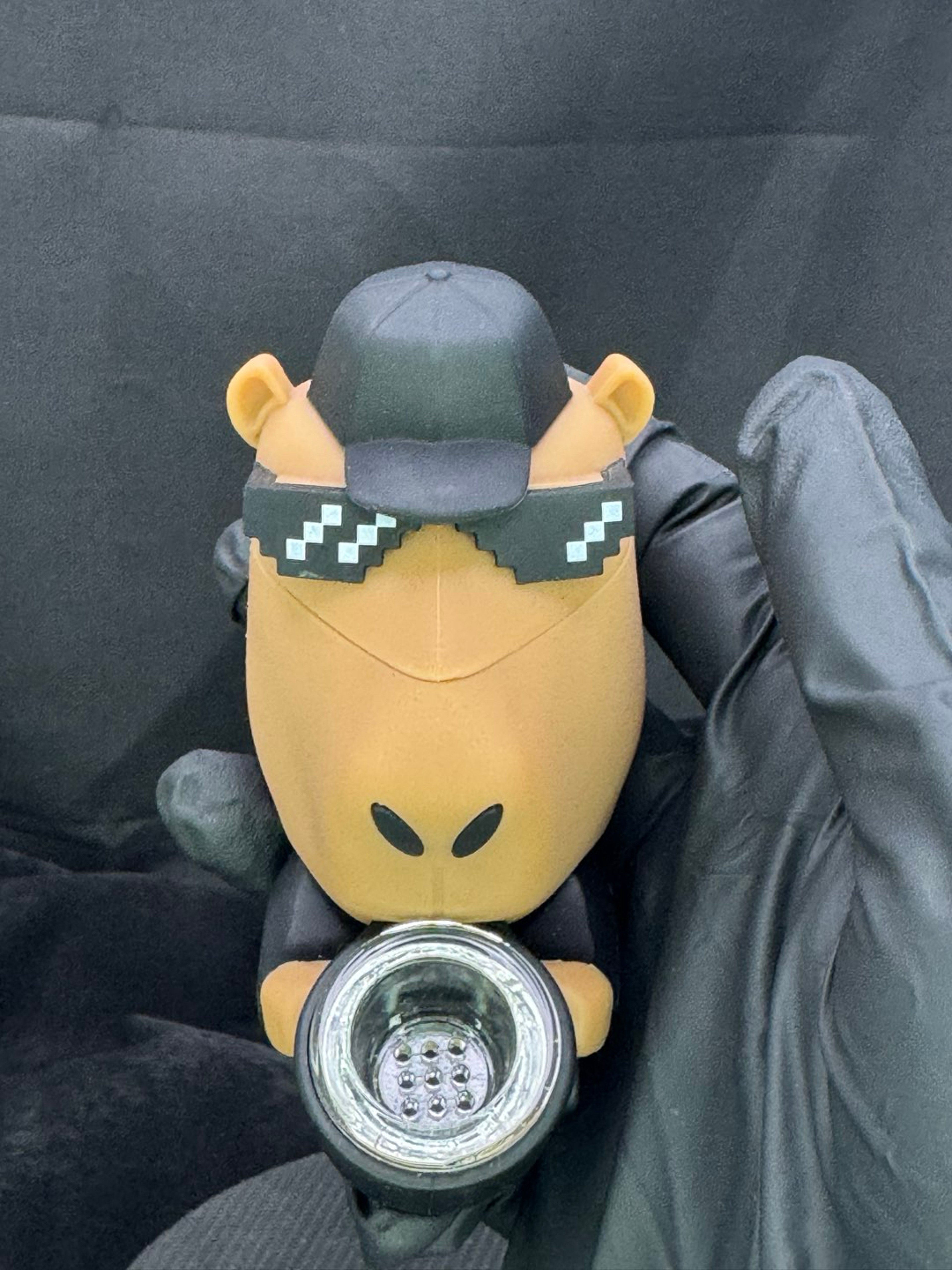 Preview pic of Capybara Pipe