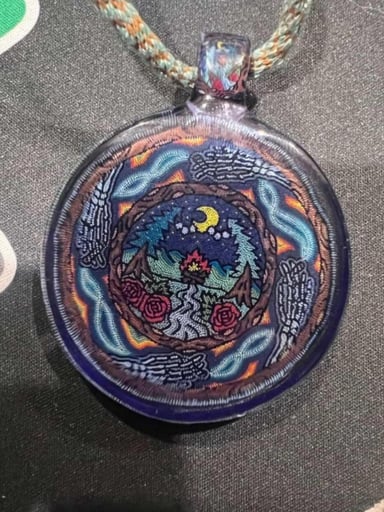 Preview pic of Rose road pendant