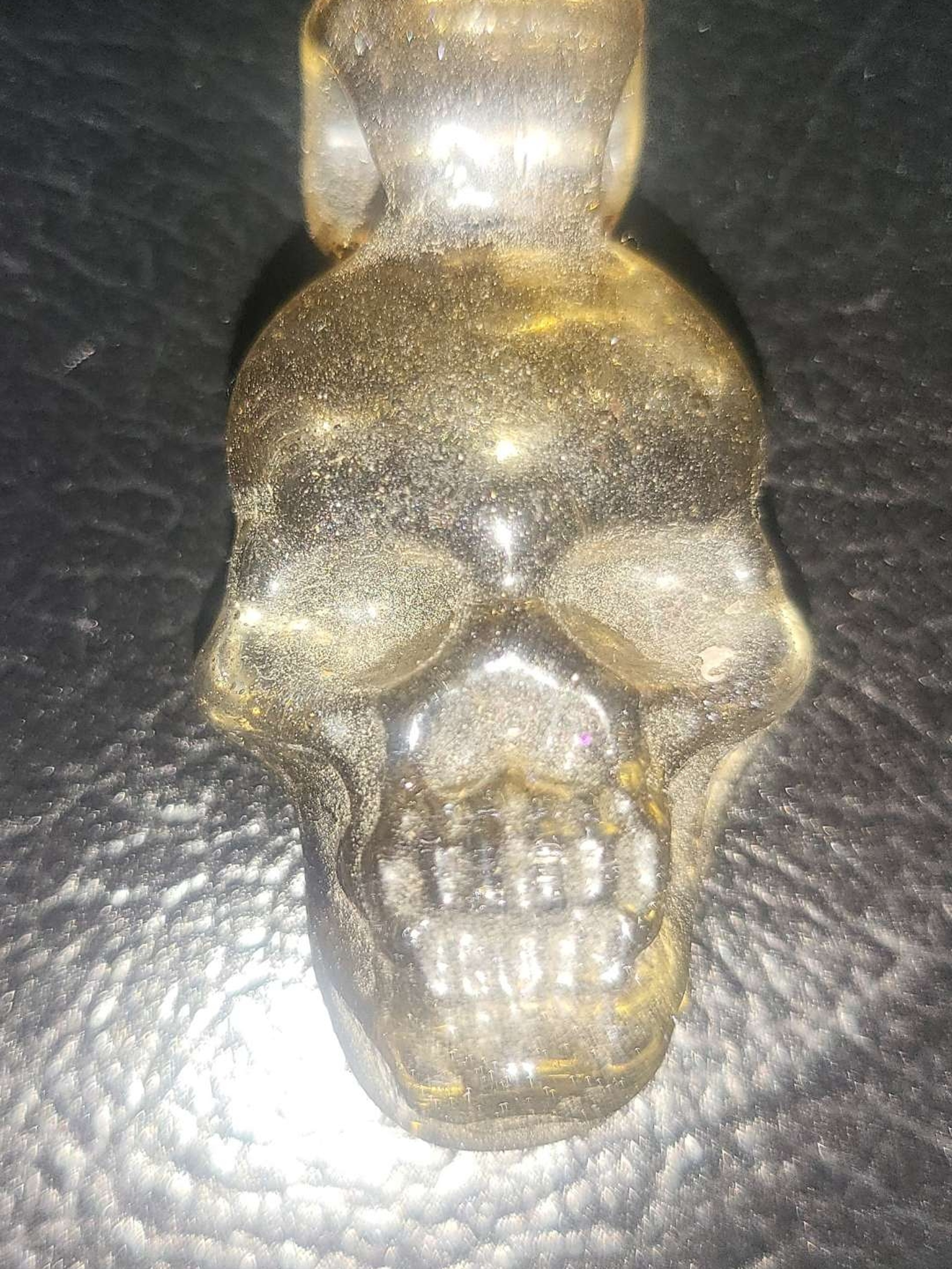 Preview pic of Glass skull  necklace