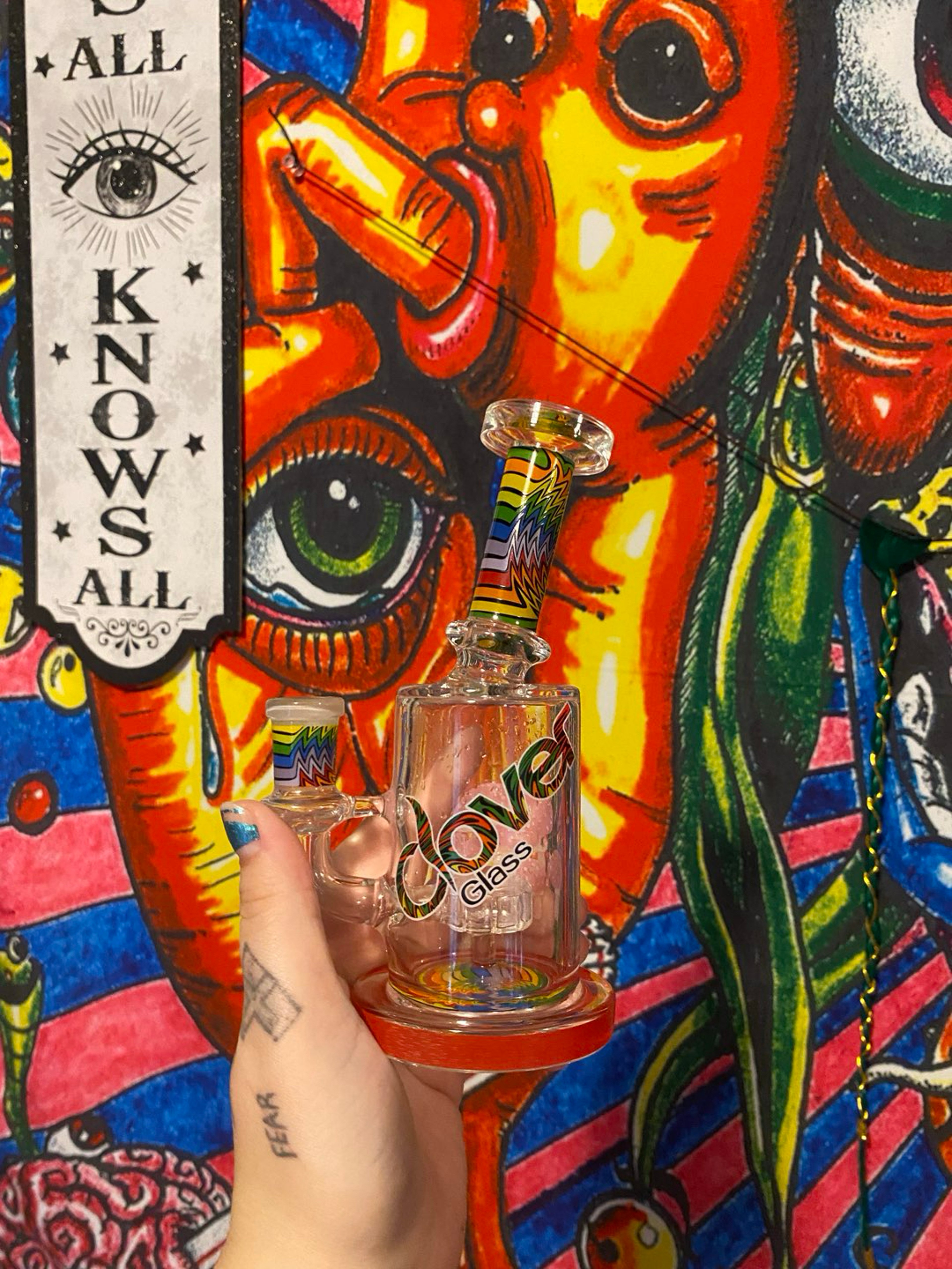 Preview pic of colorful rainbow dab rig