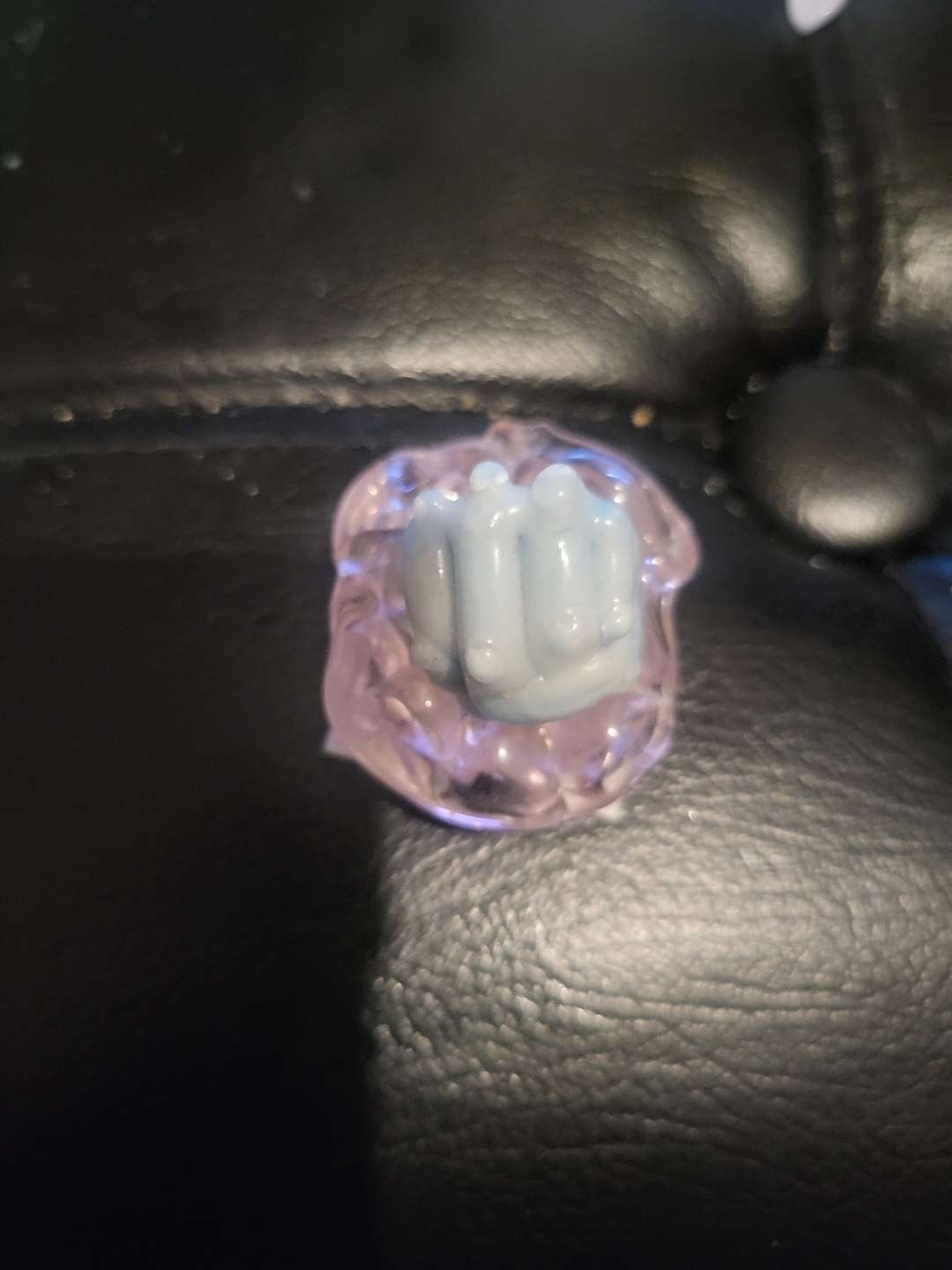 Preview pic of Closed skeletons fist necklace