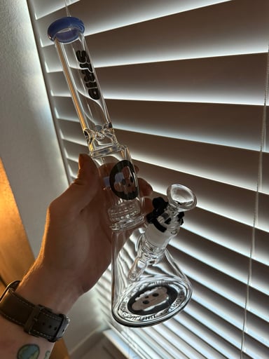 Preview pic of Baby Blue Strio Beaker