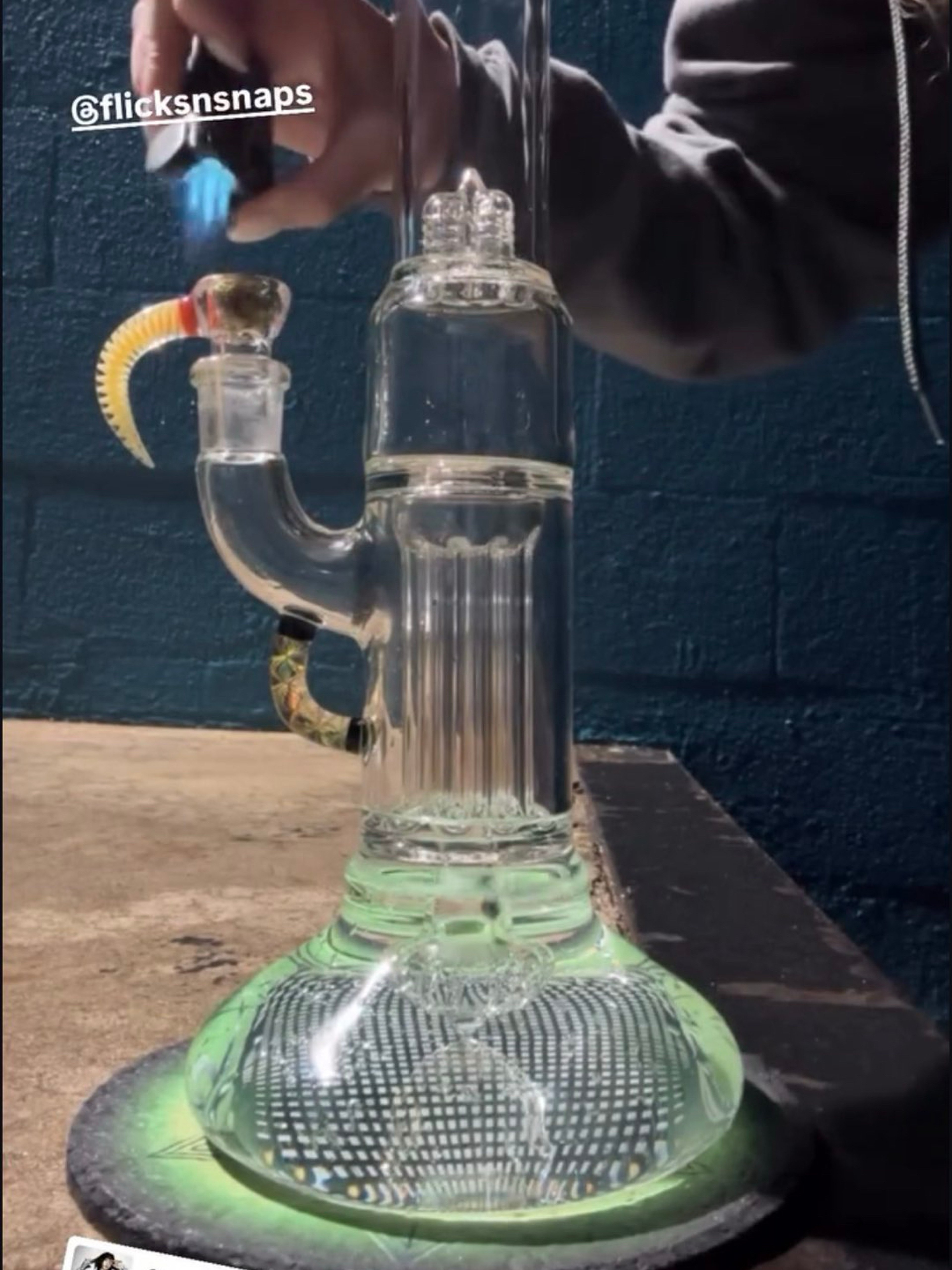 Preview pic of 2014-2016 unlabeled Steve Bridge hollowfoot peyote pillar with blasted base and repaired joint