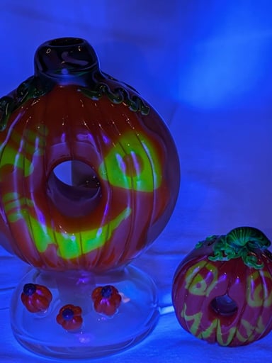 Preview pic of KGB x Sarah Marblesbee 2017 Frosted Frights Halloween pumpkin rig, 2016 pumpkin pendy set