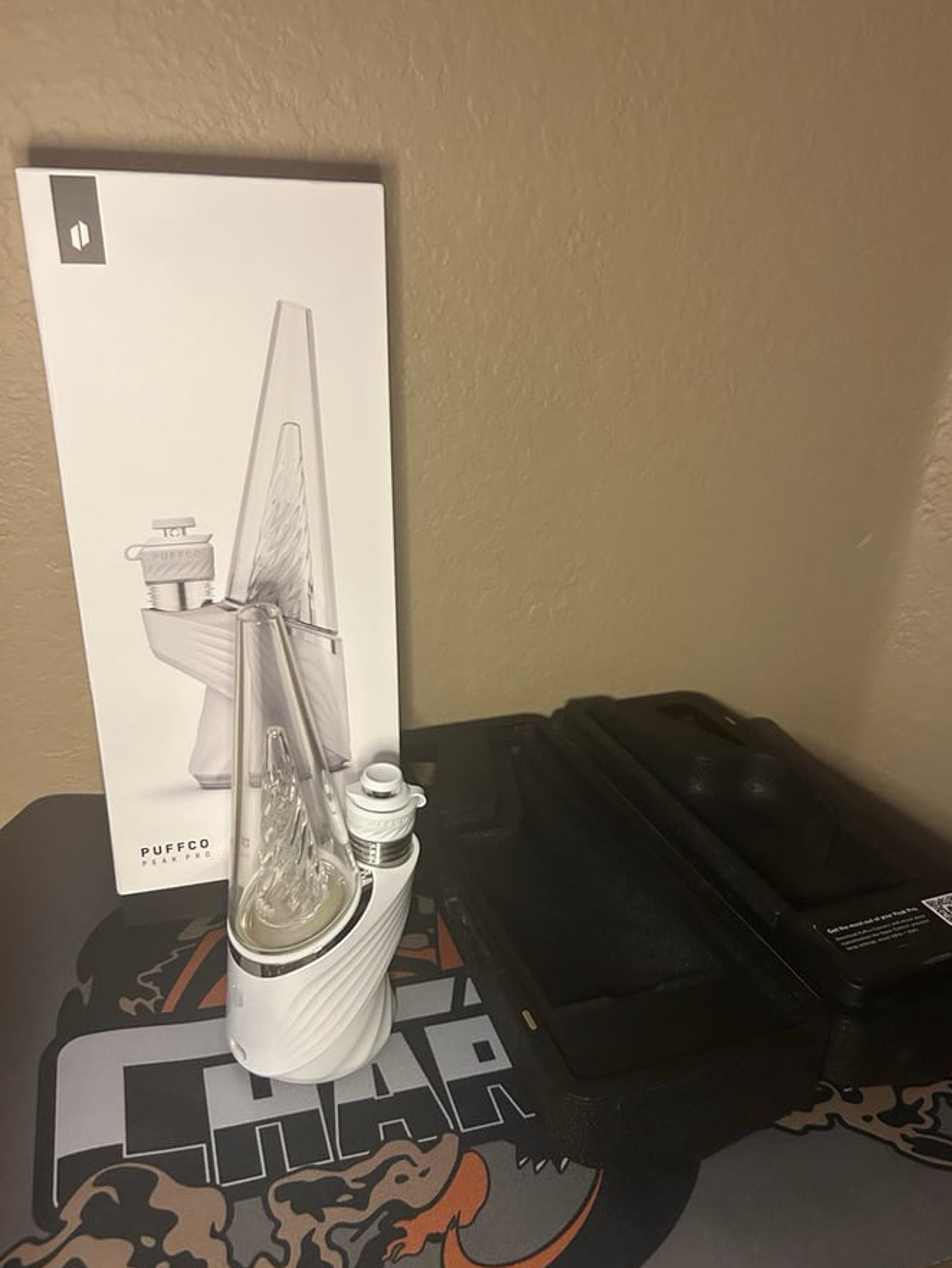 Preview pic of Puffco Peak Pro V2 3DXL Pearl + case / box