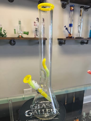 Preview pic of Sour worm beaker by Emperial glass