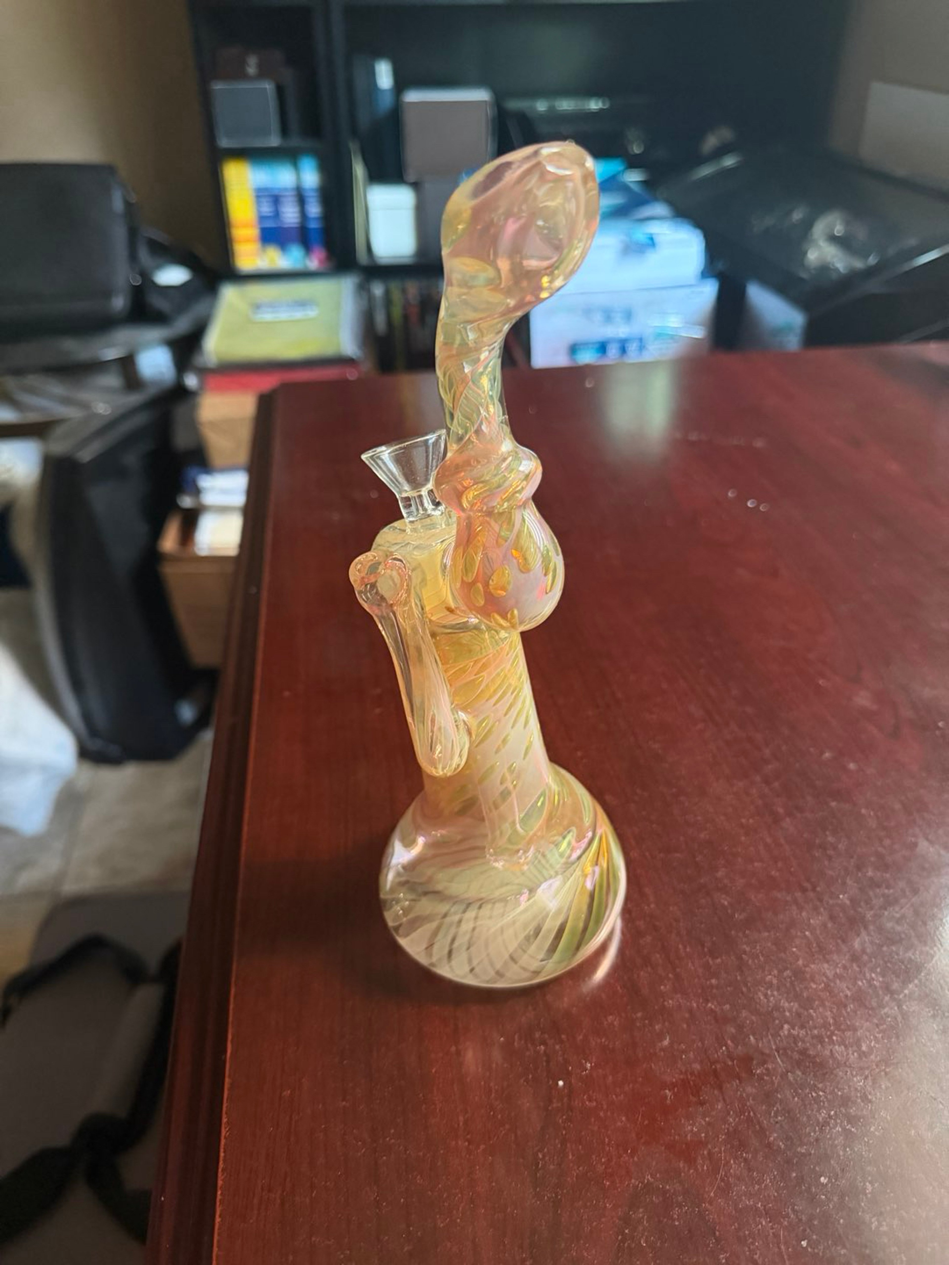 Preview pic of 14mm Sherlock Bubbler w/ Snorkel Carb