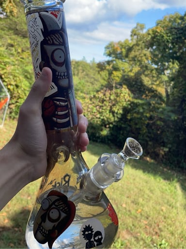 Preview pic of Rick and Morty Beaker Bong