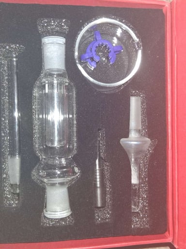 Preview pic of Brand New Micro NC 10mm Glass Nectar Collector Kit w/ Dish & Case