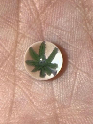 Preview pic of Smokin Leaf Pearl