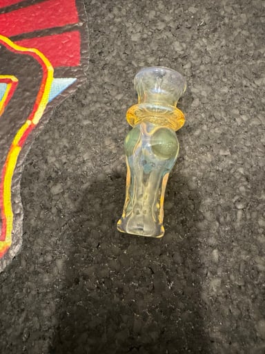 Preview pic of Jon Gieti glass onie